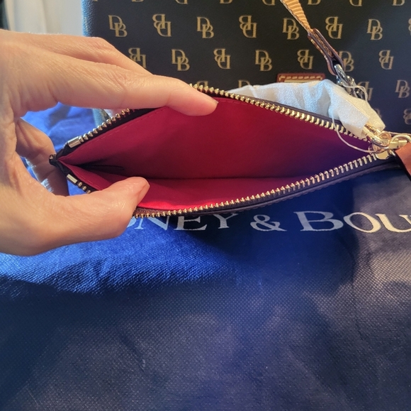 3-PIECE DOONEY & BOURKE GRETTA "BRIANNA" Tote, Pouch & XL Dust Cover NWT - Picture 9 of 9